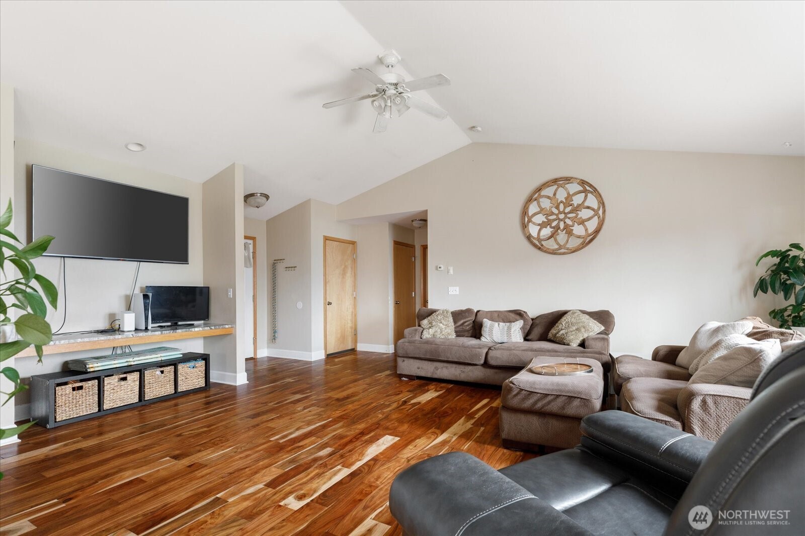 1430 NW Camellia Loop , Oak Harbor, WA 98277