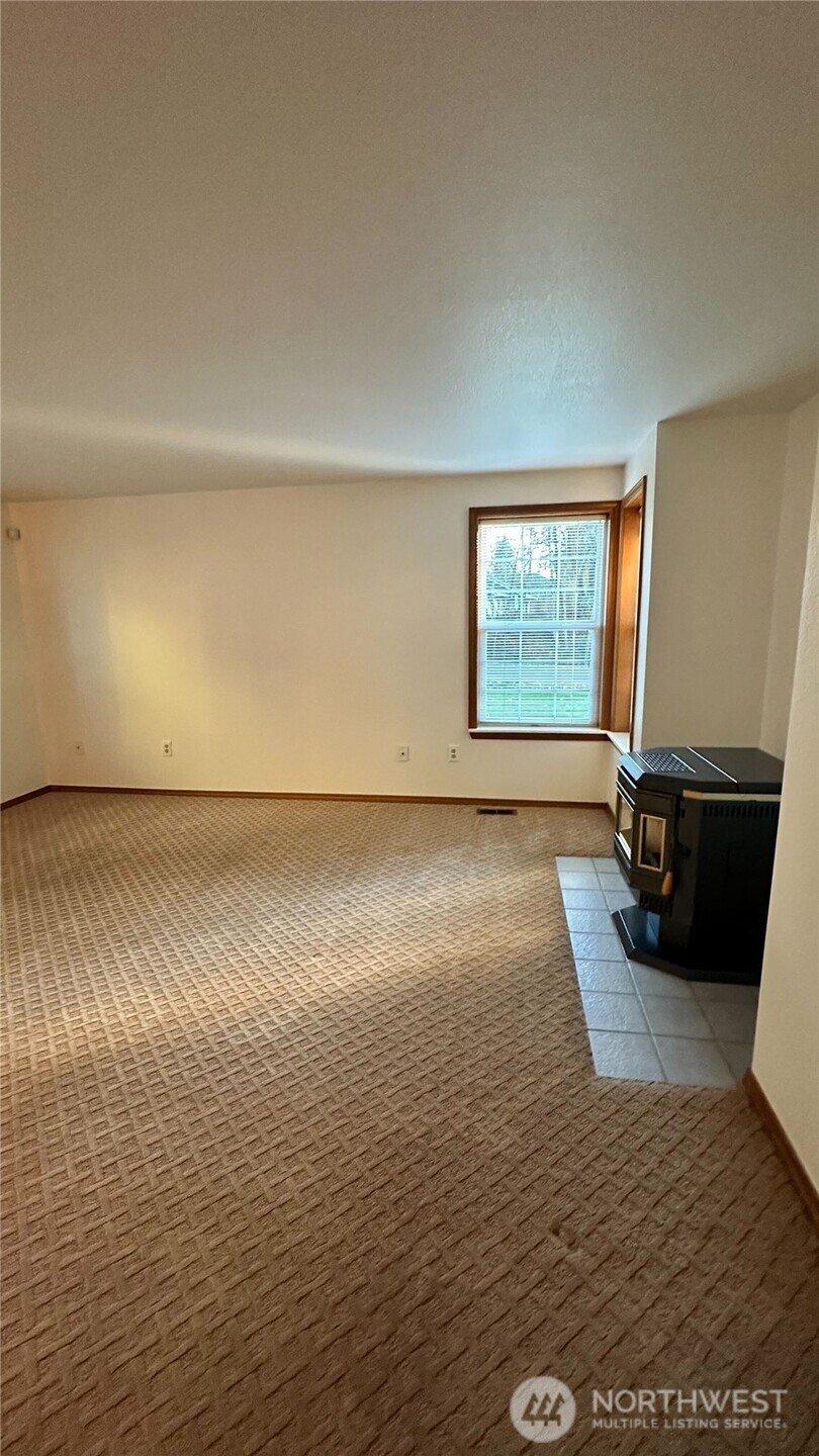 8036 Supreme Court SW, Olympia, WA 98512