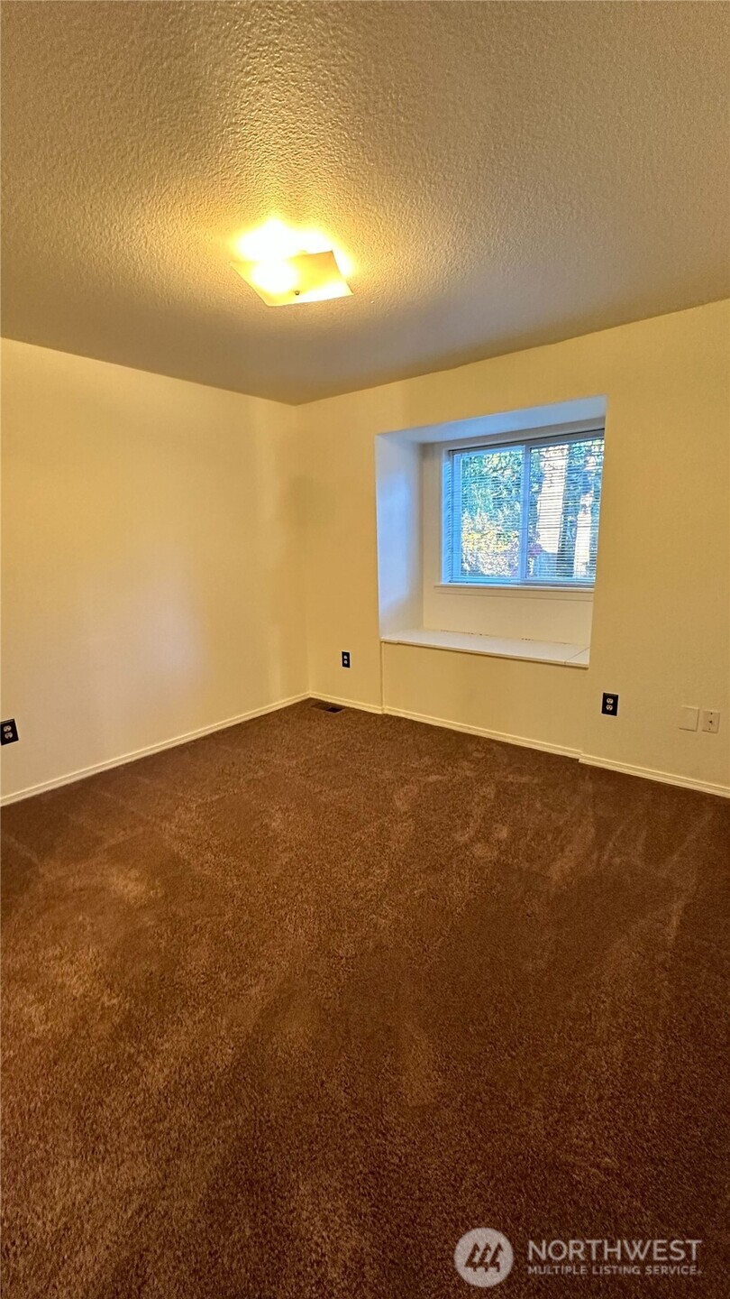 8036 Supreme Court SW, Olympia, WA 98512