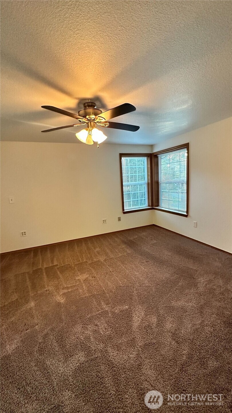 8036 Supreme Court SW, Olympia, WA 98512