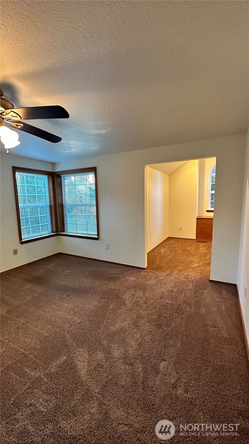 8036 Supreme Court SW, Olympia, WA 98512
