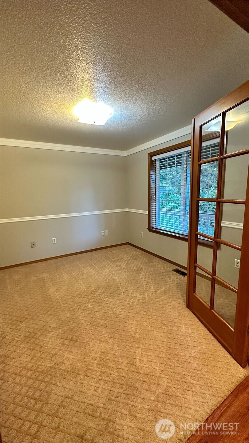 8036 Supreme Court SW, Olympia, WA 98512