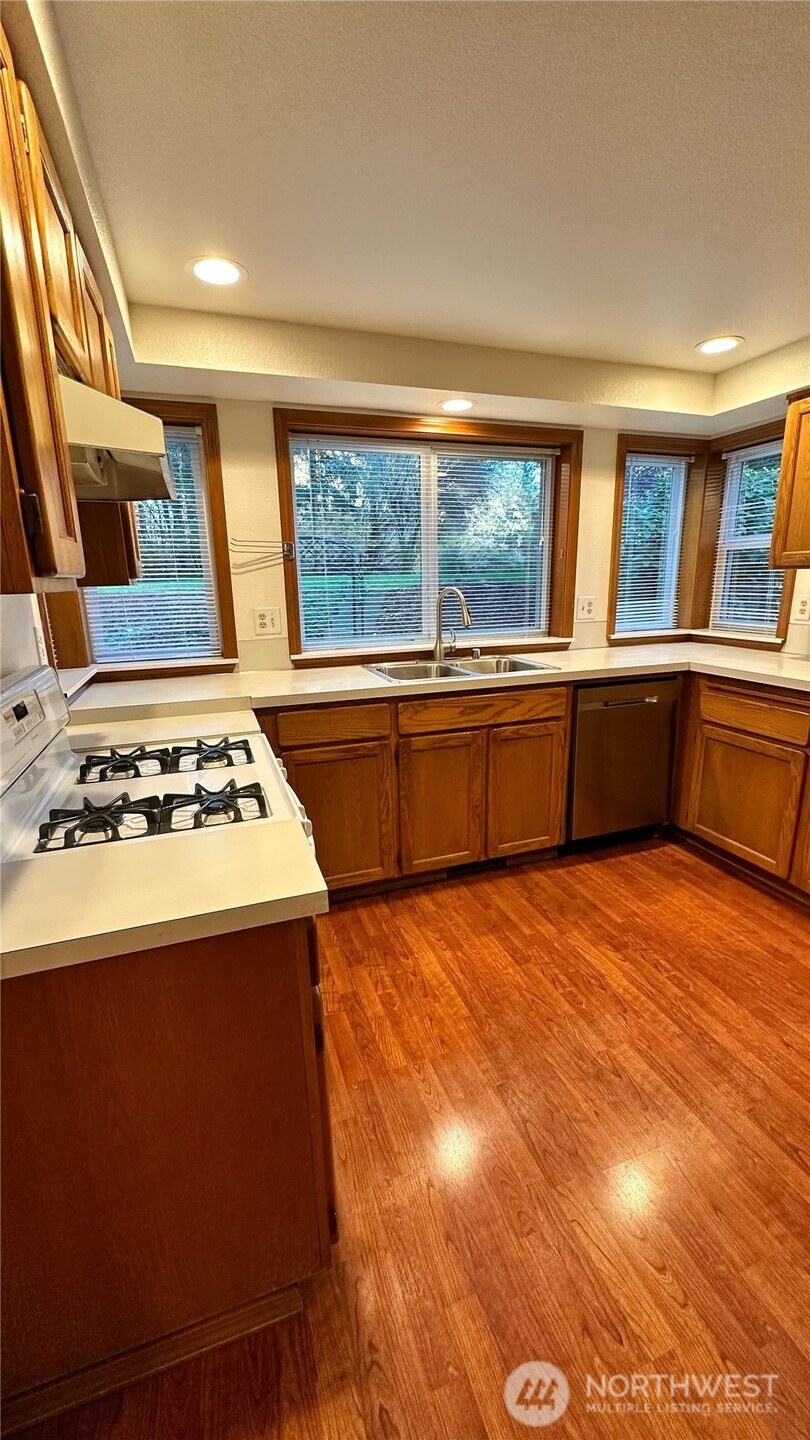 8036 Supreme Court SW, Olympia, WA 98512