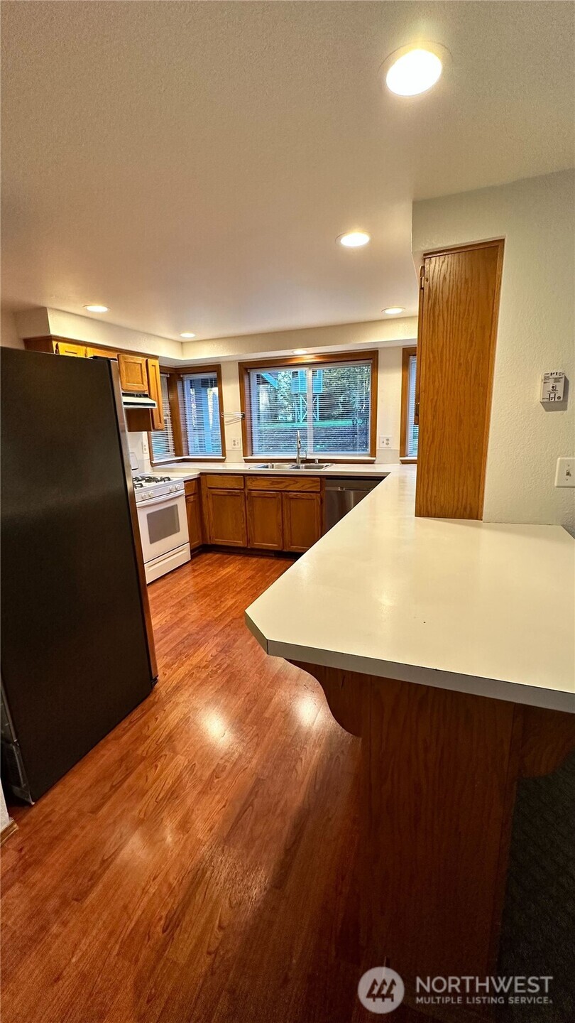 8036 Supreme Court SW, Olympia, WA 98512