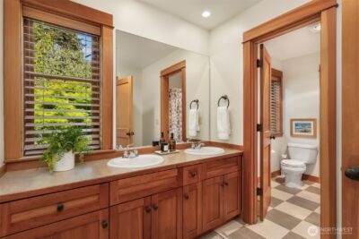 13223 NE Cambridge Crest Way , Bainbridge Island, WA 98110 - Photo 23
