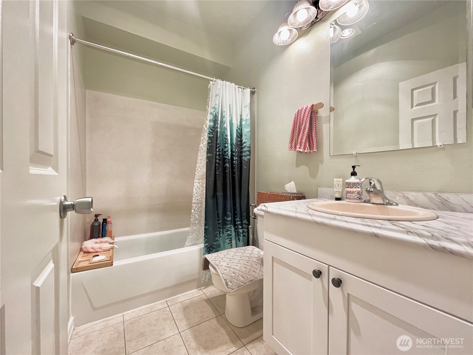 801 Rainier Avenue N #A203, Renton, WA 98057