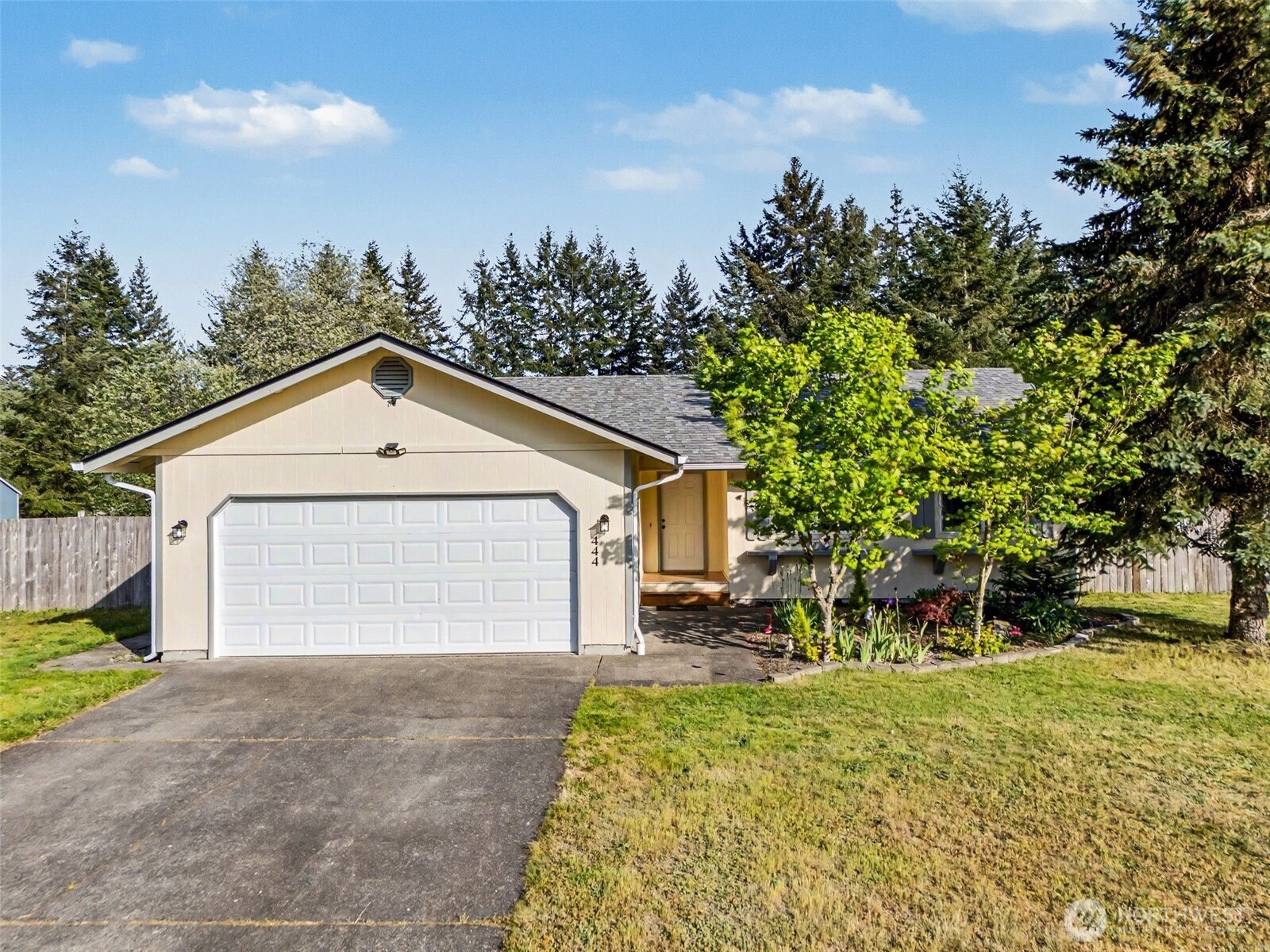 444 Volesky Drive SE, Rainier, WA 98576