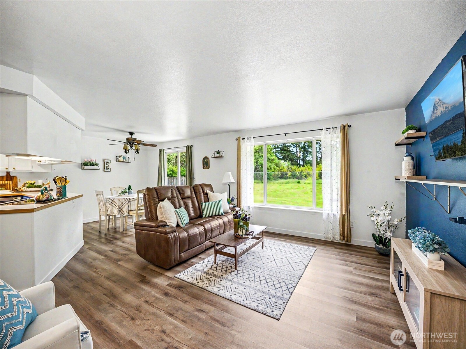 444 Volesky Drive SE, Rainier, WA 98576