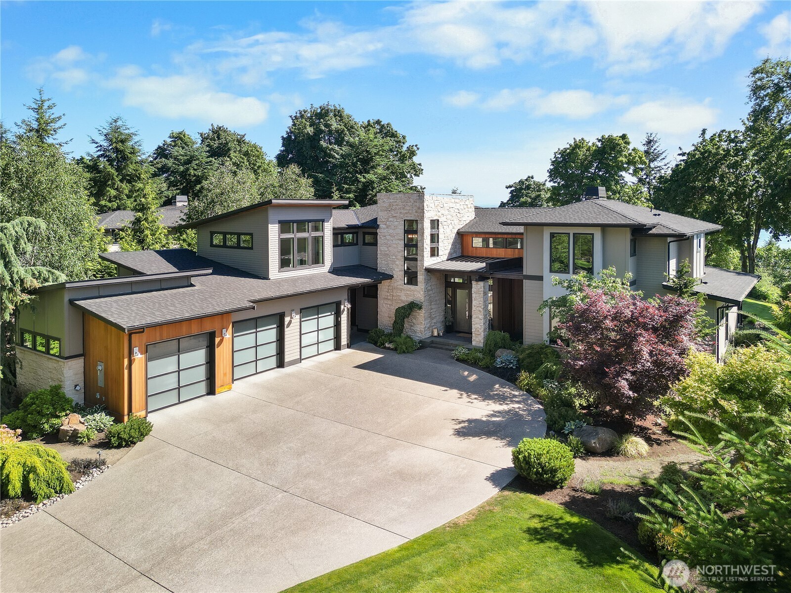 946 7th Court , Fox Island, WA 98333
