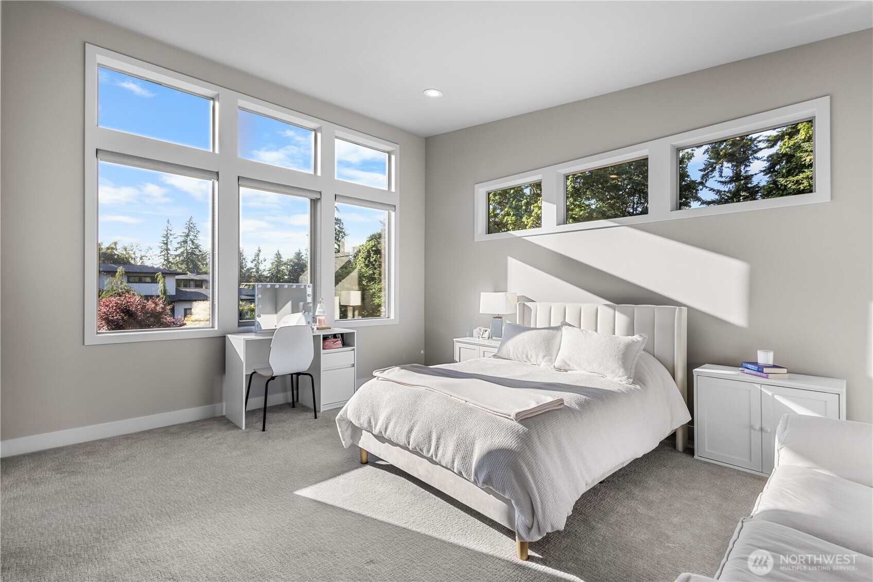 946 7th Court , Fox Island, WA 98333