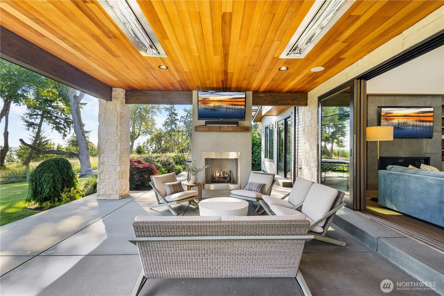 946 7th Court , Fox Island, WA 98333