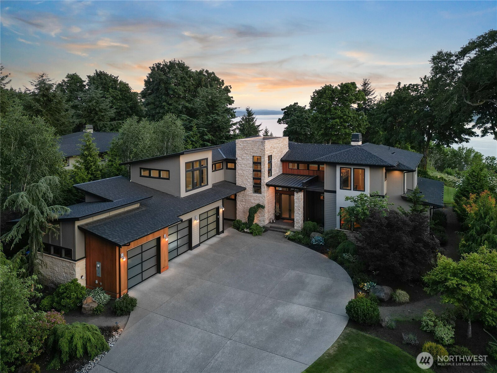 946 7th Court , Fox Island, WA 98333