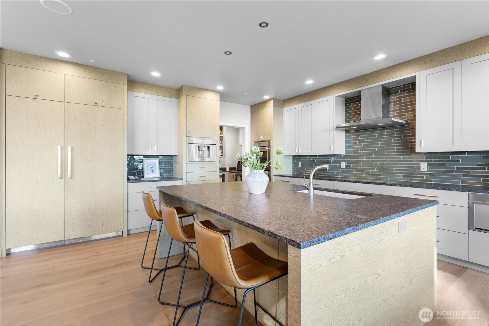 946 7th Court , Fox Island, WA 98333