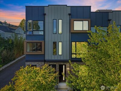 2310 W Newton Street , Seattle, WA 98199