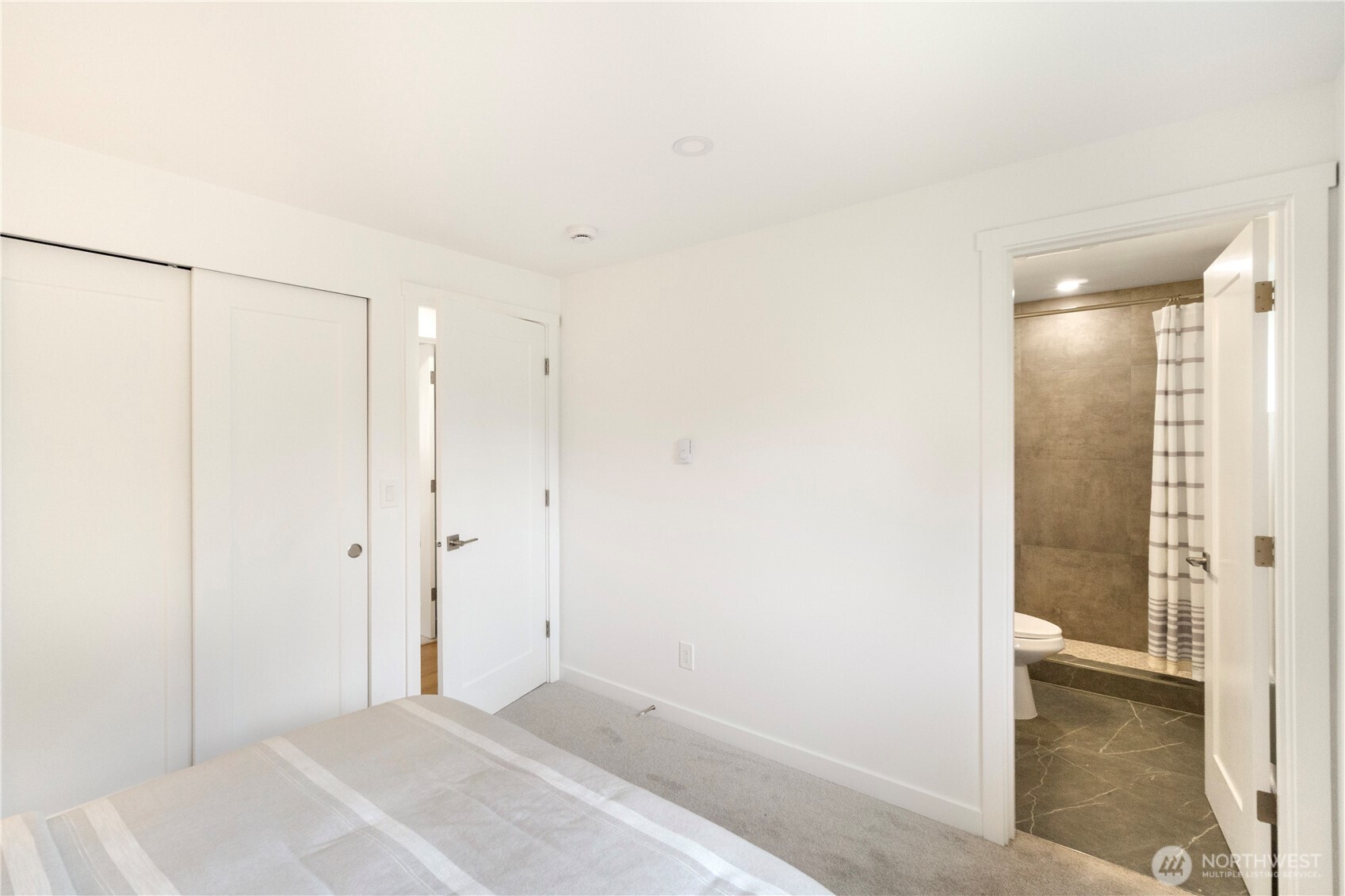 5615 S 305th Street , Auburn, WA 98001