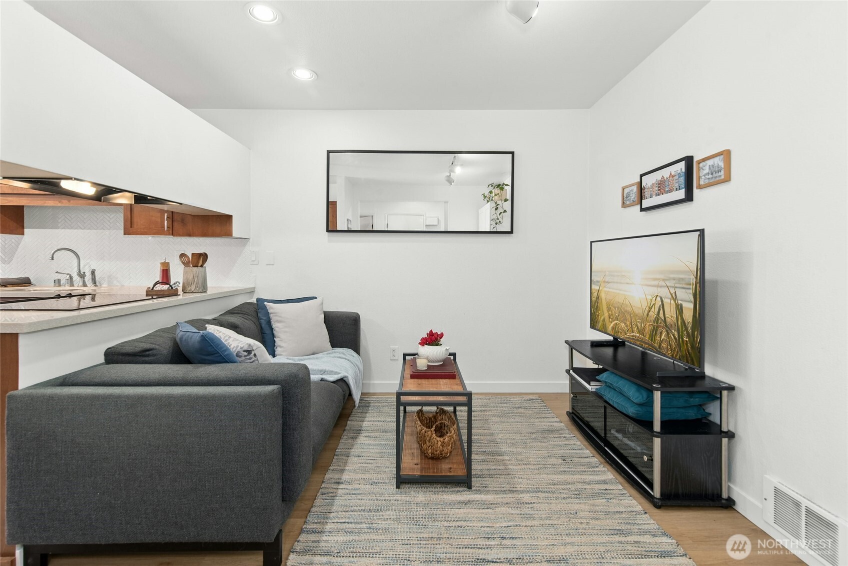 447 7th Avenue , Kirkland, WA 98033