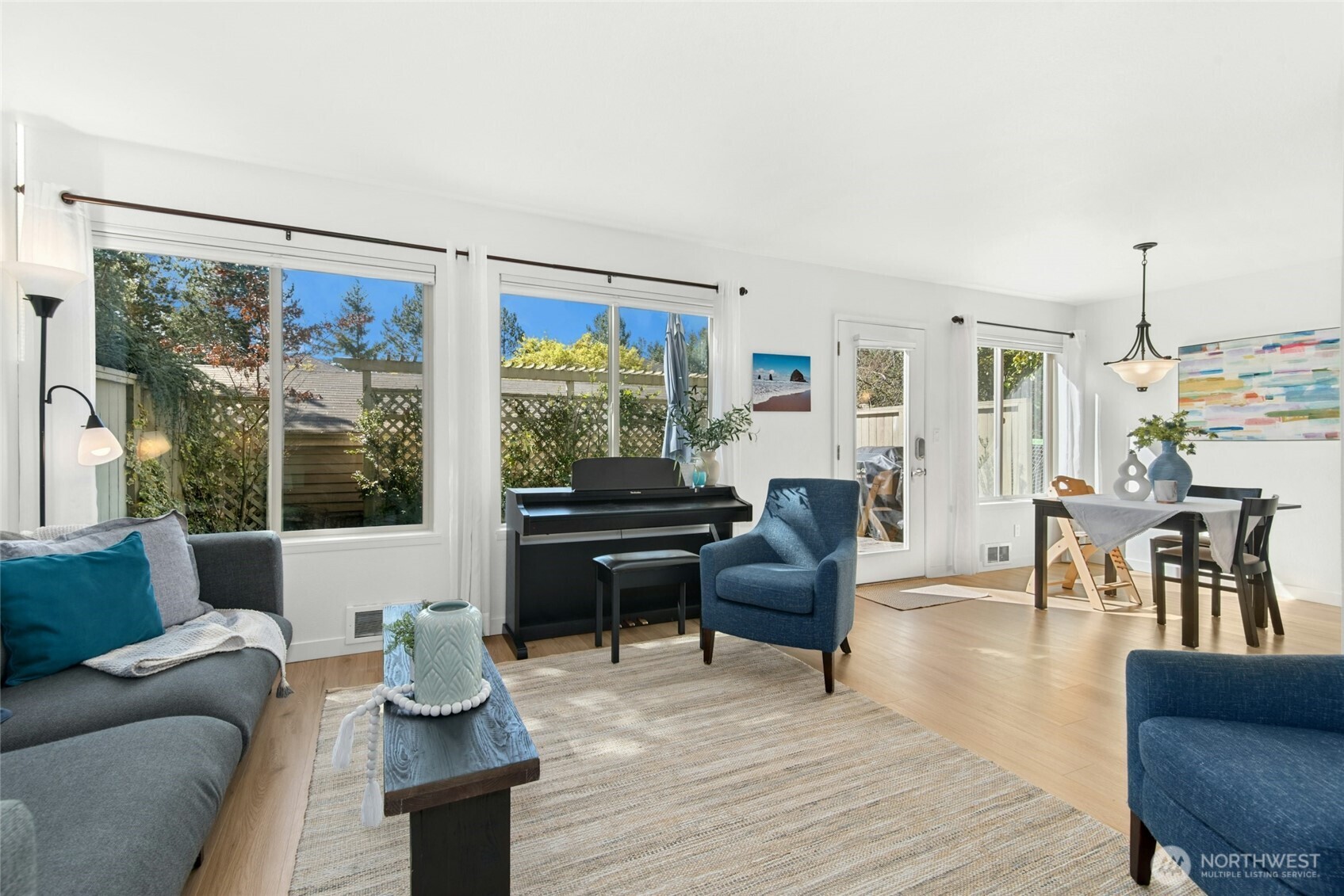 447 7th Avenue , Kirkland, WA 98033