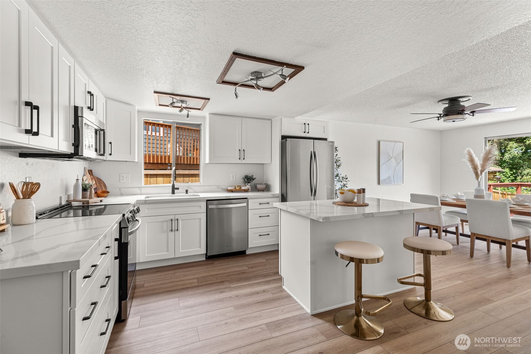31300 31st Ave SW, Federal Way, WA 98023