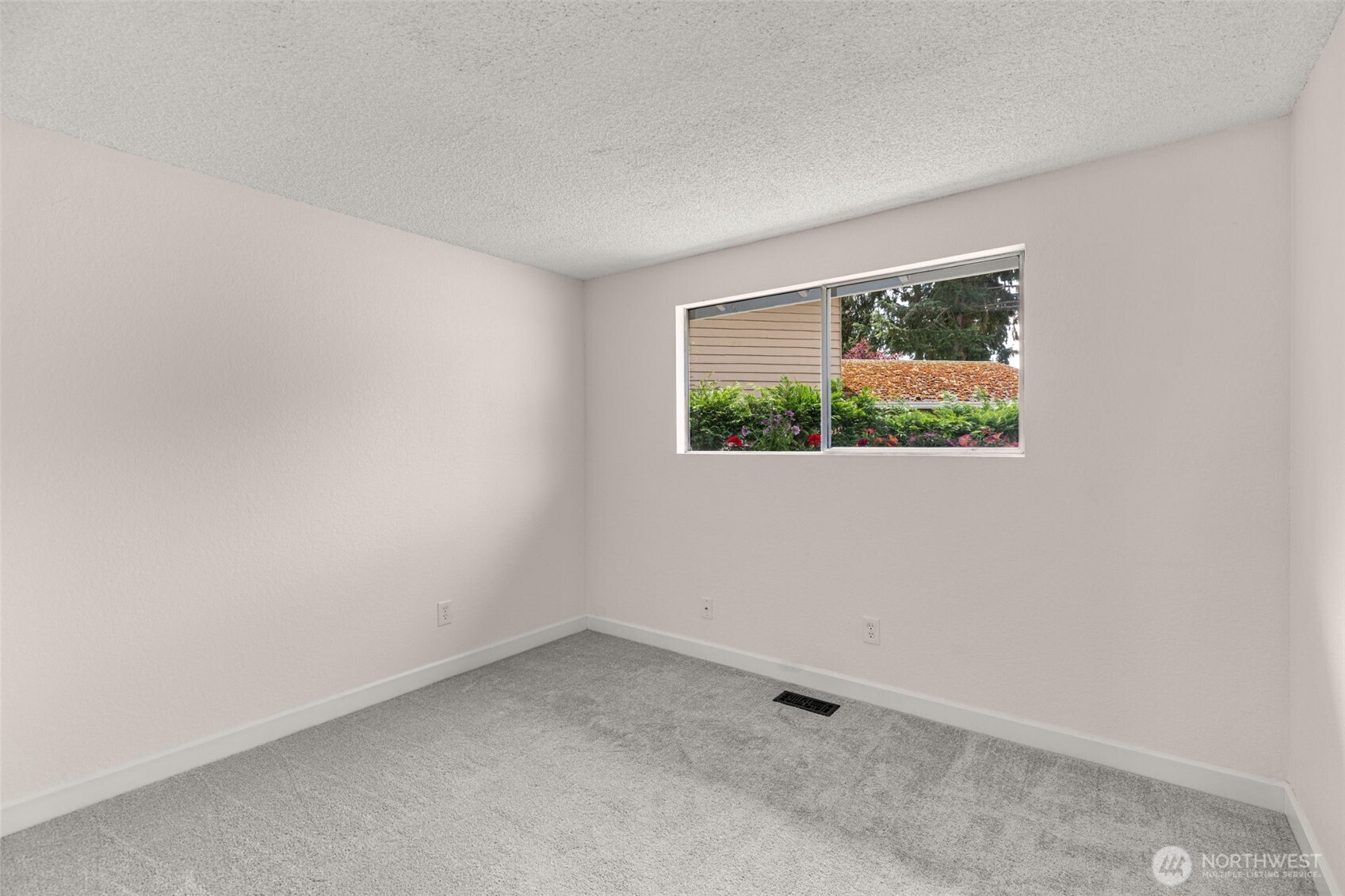 31300 31st Ave SW, Federal Way, WA 98023
