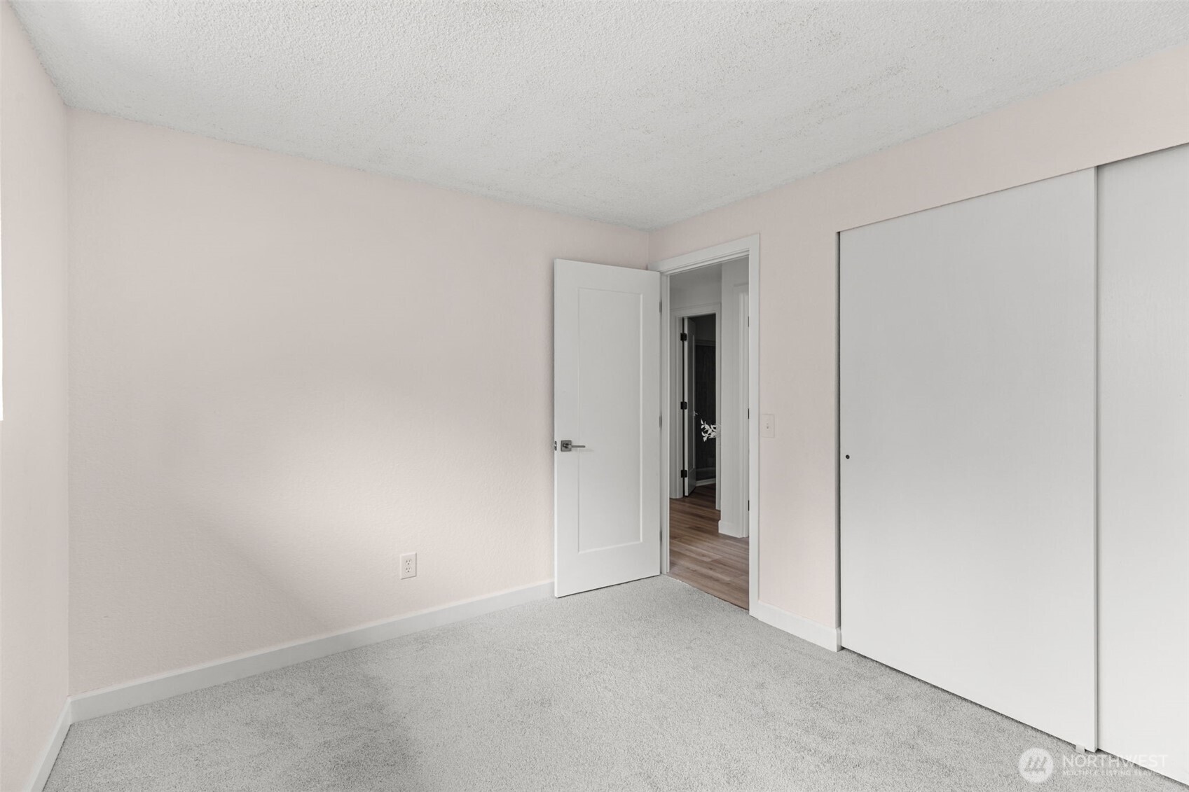 31300 31st Ave SW, Federal Way, WA 98023