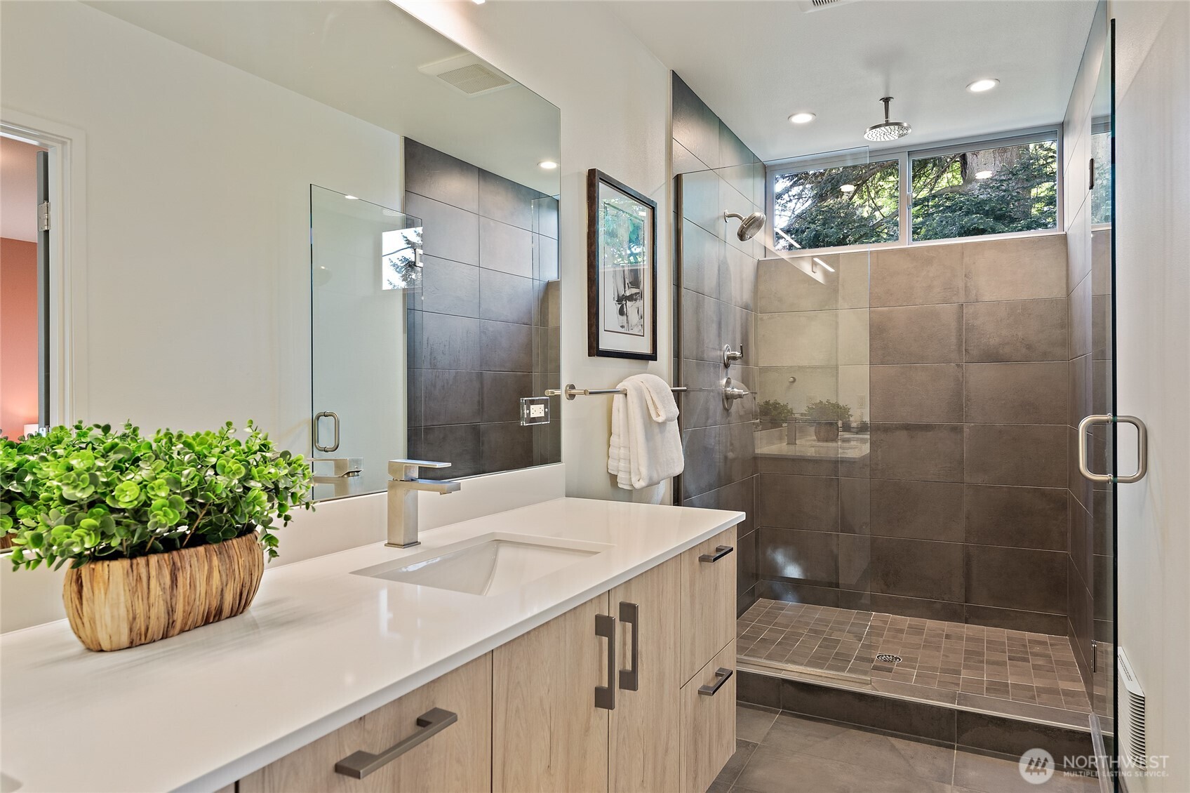 8424 24th Avenue SW, Seattle, WA 98106