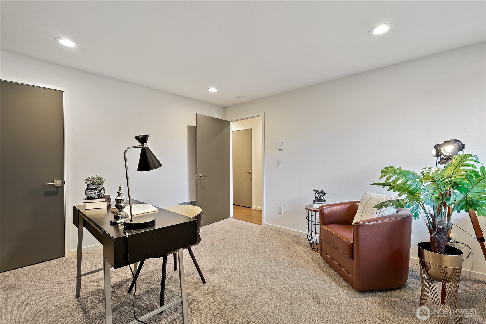 8424 24th Avenue SW, Seattle, WA 98106