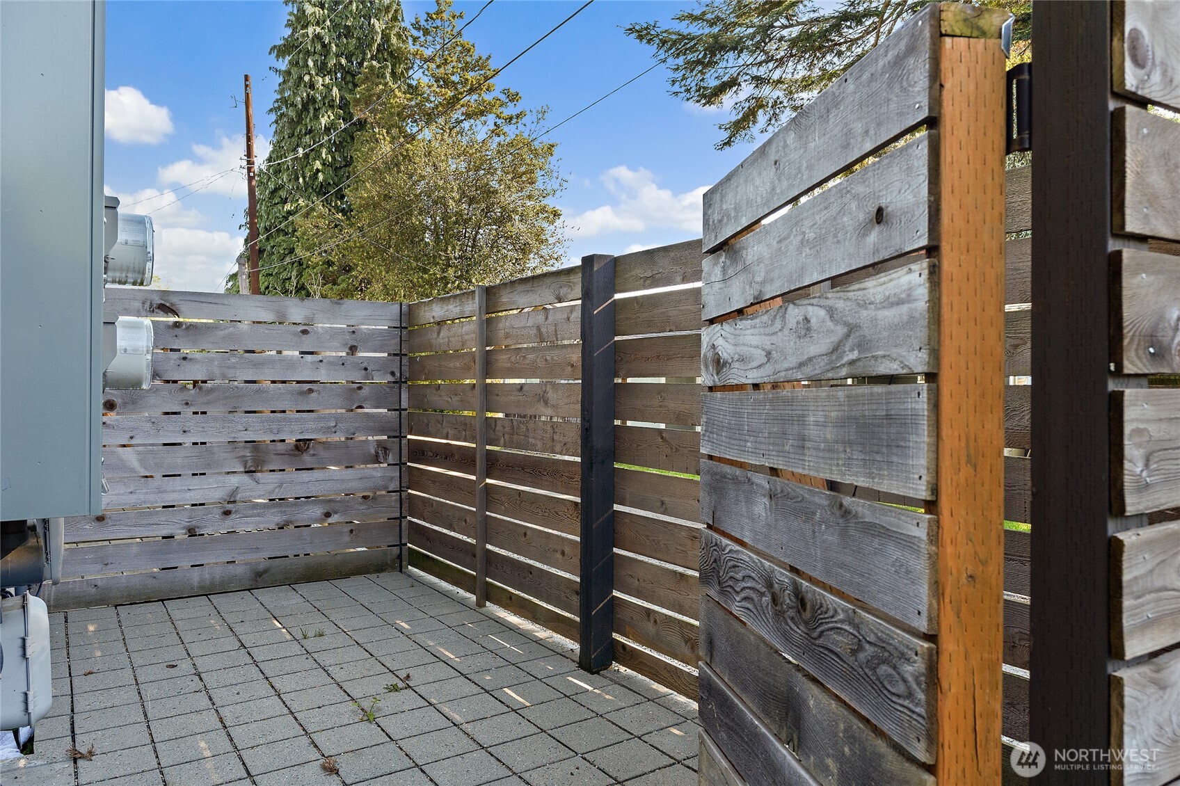 8424 24th Avenue SW, Seattle, WA 98106