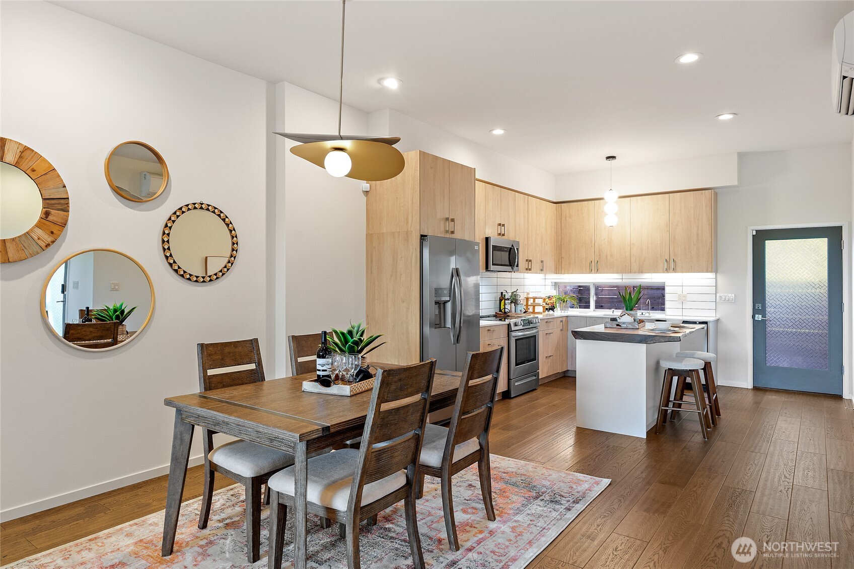 8424 24th Avenue SW, Seattle, WA 98106