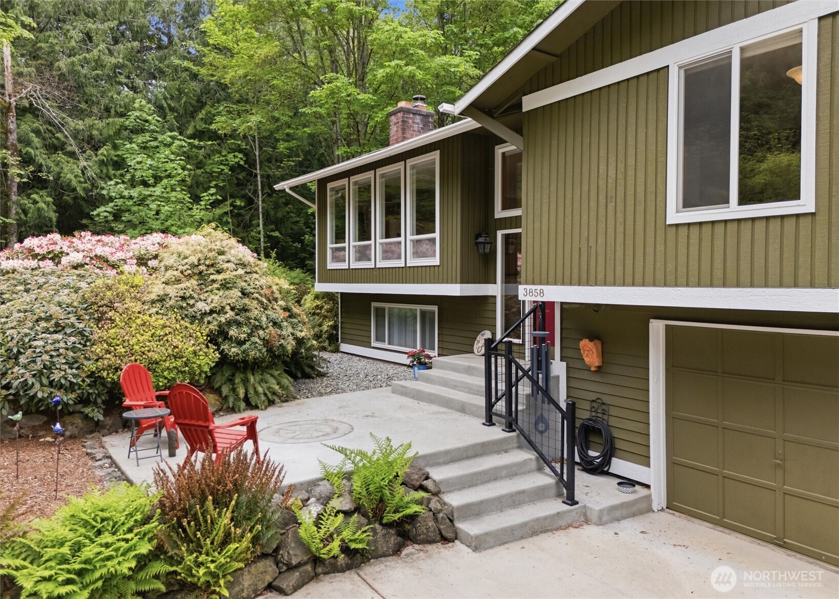 3858 Quiet Drive NW, Bremerton, WA 98312