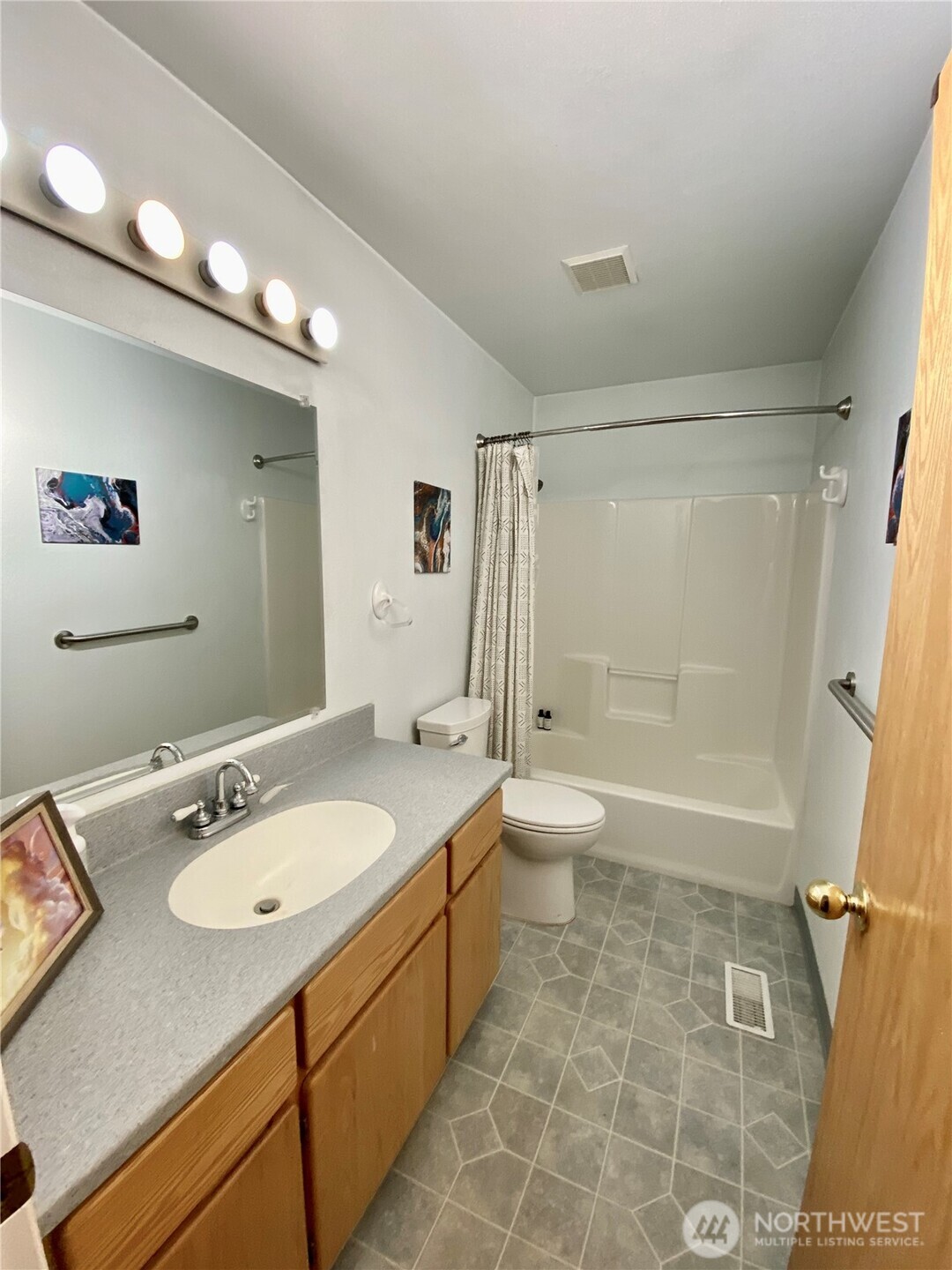 35819 NE 137 Court , La Center, WA 98629
