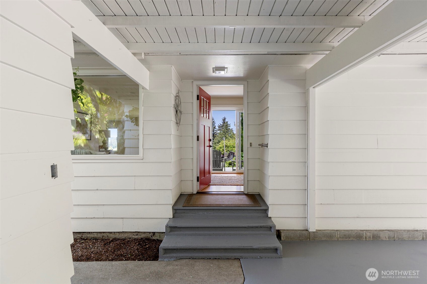 5930 Rose Loop NE, Bainbridge Island, WA 98110
