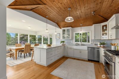 5930 Rose Loop NE, Bainbridge Island, WA 98110 - Photo 4