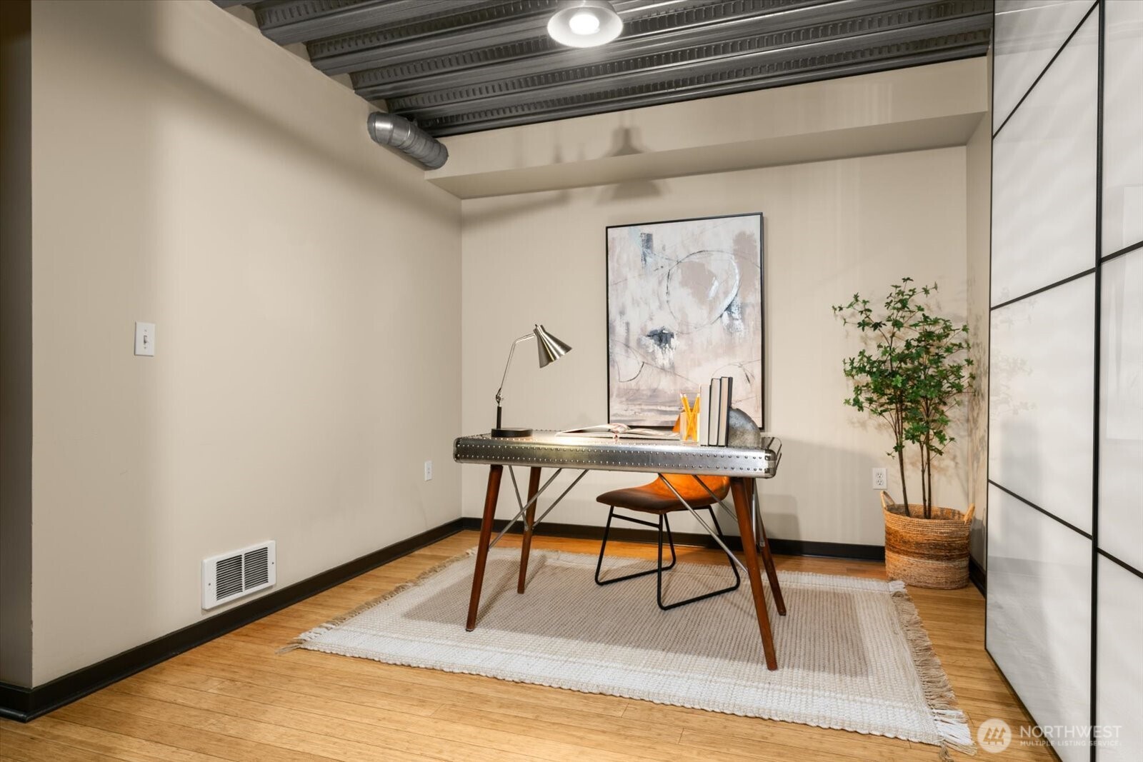 401 9th Avenue N #112, Seattle, WA 98109