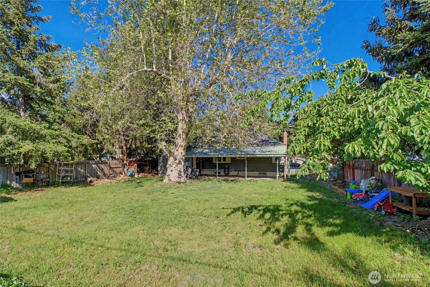 200 Paton Street , Cashmere, WA 98815