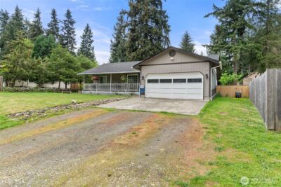 18107 E Clear Lake Boulevard SE, Yelm, WA 98597 - Photo 2
