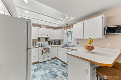 18107 E Clear Lake Boulevard SE, Yelm, WA 98597 - Photo 10