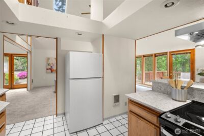 7983 NE Walden Lane , Bainbridge Island, WA 98110 - Photo 14
