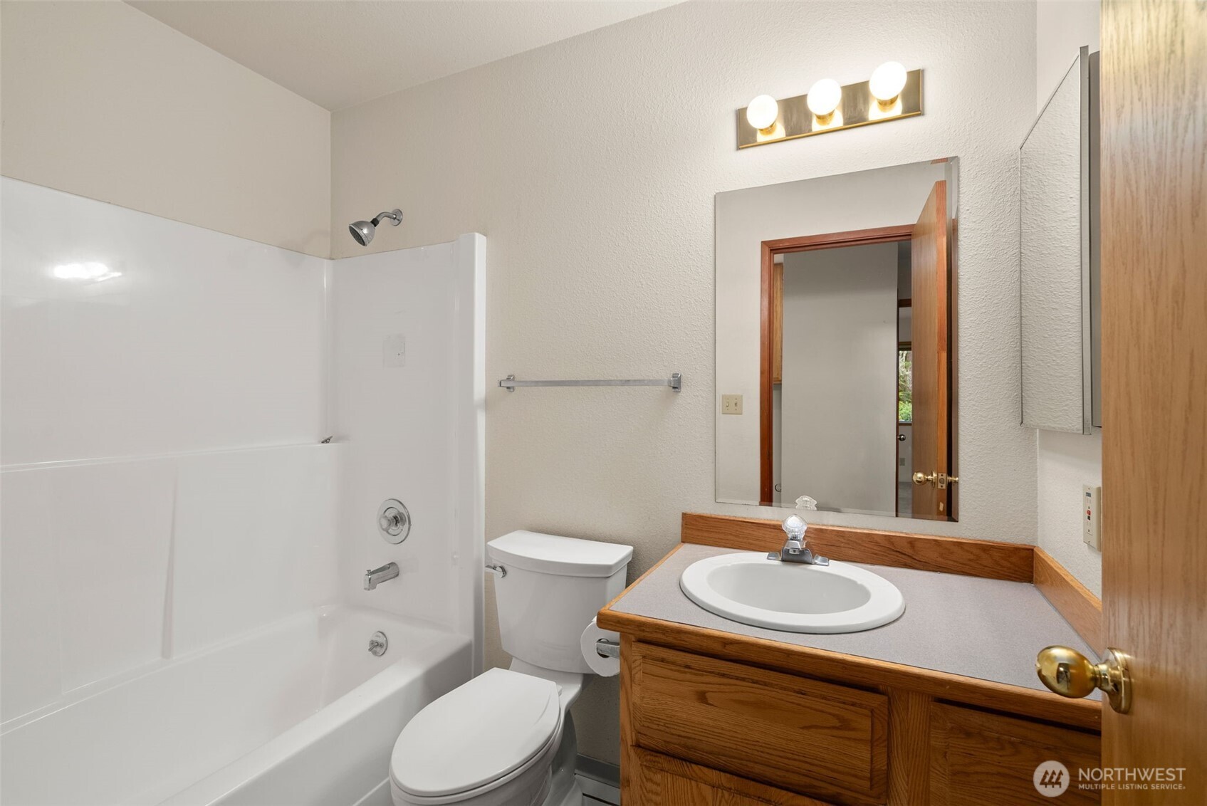 7983 NE Walden Lane , Bainbridge Island, WA 98110
