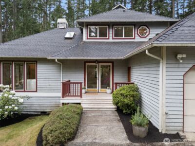 7983 NE Walden Lane , Bainbridge Island, WA 98110 - Photo 22