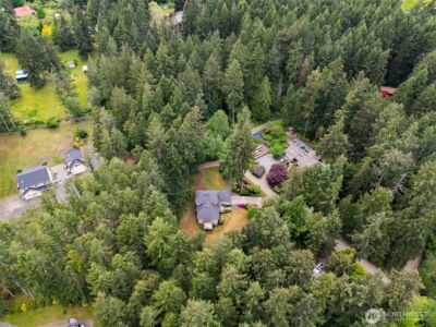7983 NE Walden Lane , Bainbridge Island, WA 98110 - Photo 26