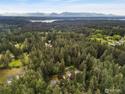 7983 NE Walden Lane , Bainbridge Island, WA 98110 - Photo 28