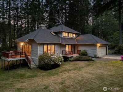 7983 NE Walden Lane , Bainbridge Island, WA 98110 - Photo 31
