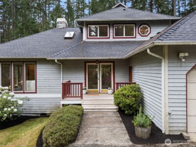 7983 NE Walden Lane , Bainbridge Island, WA 98110 - Photo 32