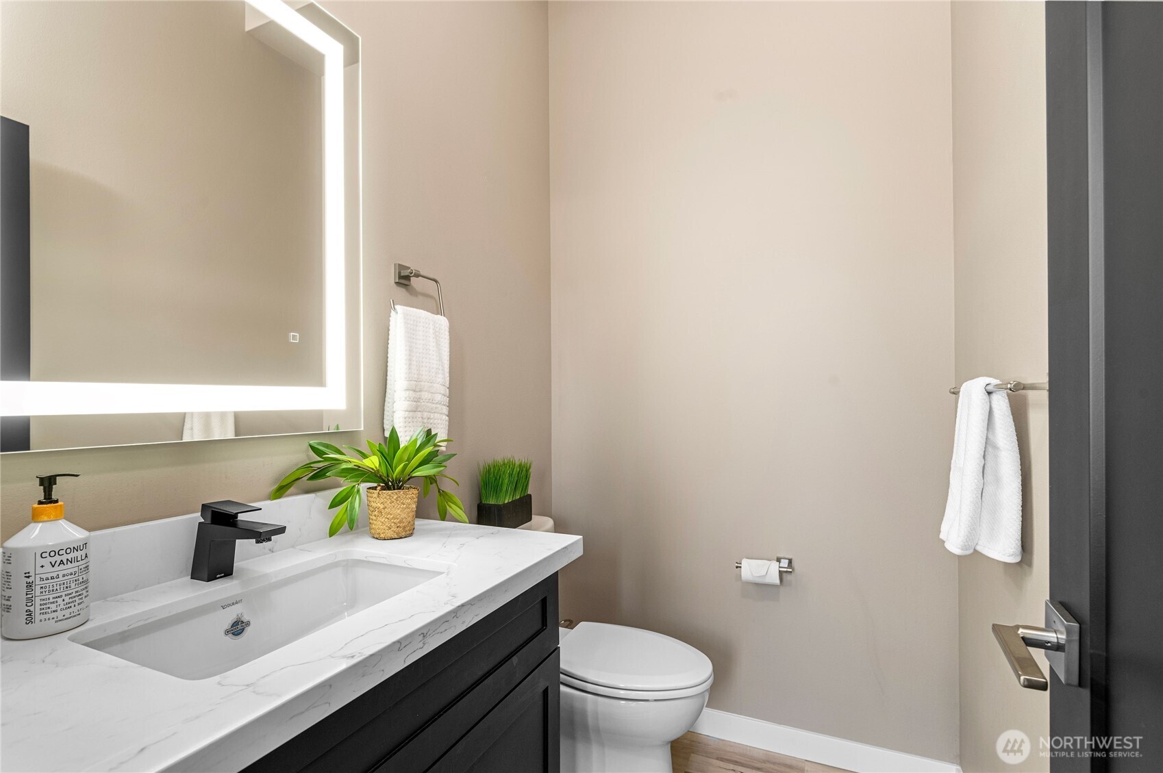 1157 Wheaton Way , Bremerton, WA 98310