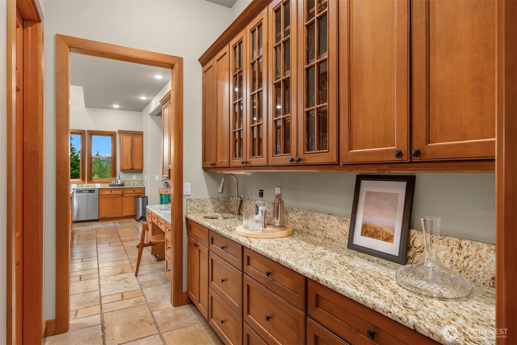 5976 NE Whitmore Way , Bainbridge Island, WA 98110
