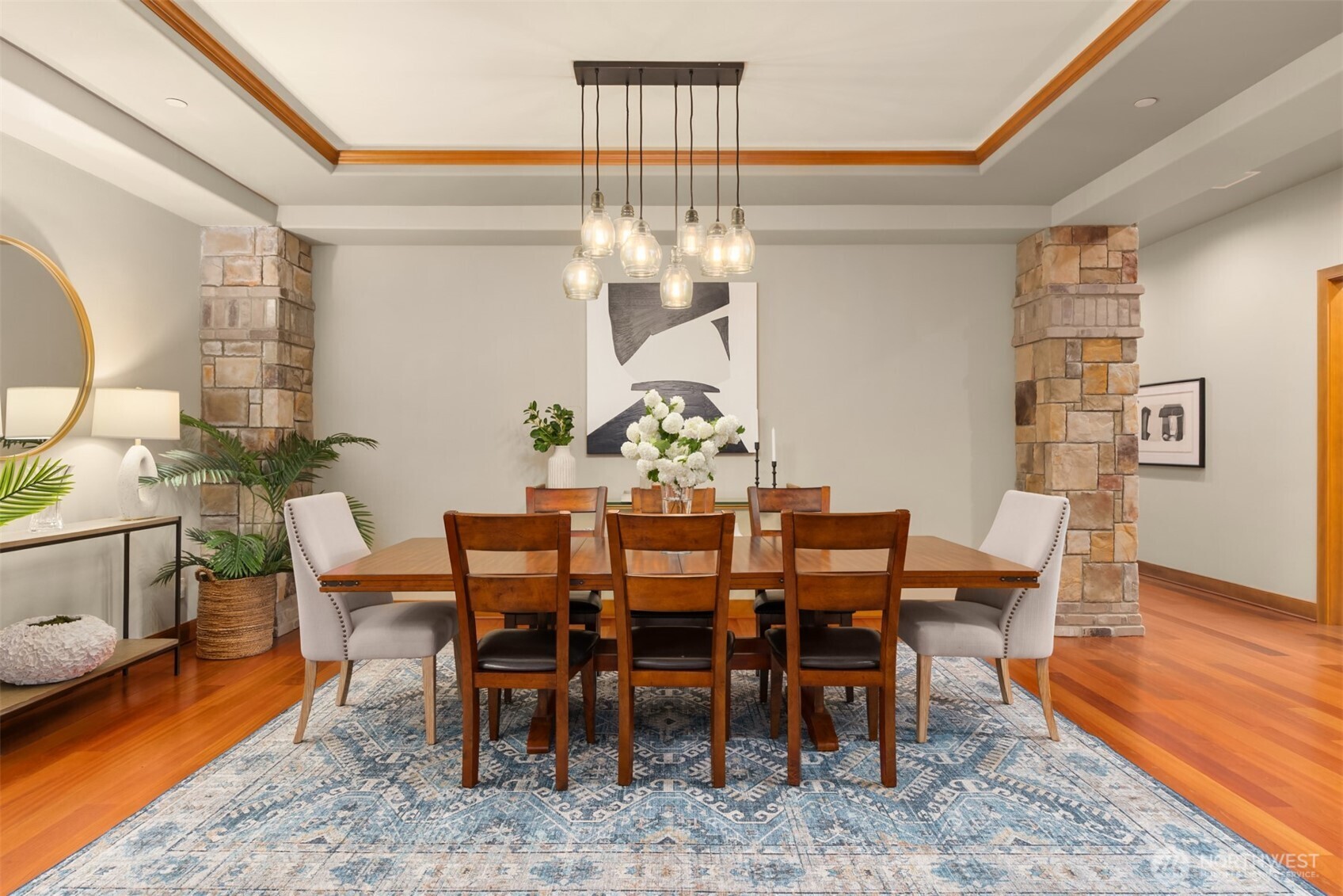 5976 NE Whitmore Way , Bainbridge Island, WA 98110