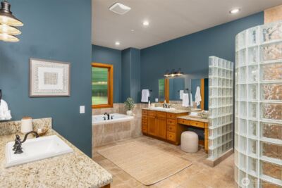 5976 NE Whitmore Way , Bainbridge Island, WA 98110 - Photo 26