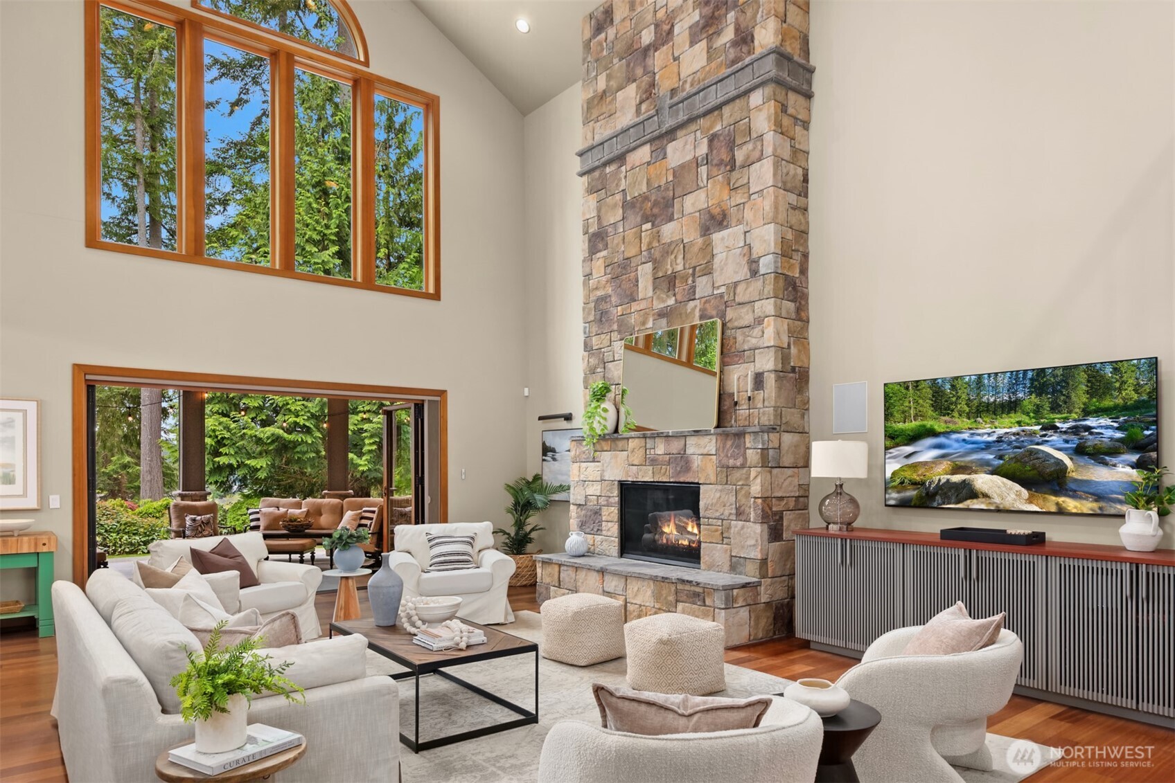 5976 NE Whitmore Way , Bainbridge Island, WA 98110