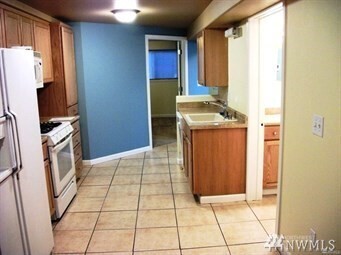 6461 NE 181st Street , Kenmore, WA 98028