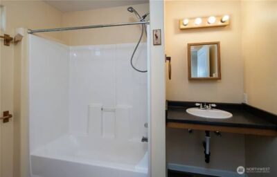 6461 NE 181st Street , Kenmore, WA 98028 - Photo 9